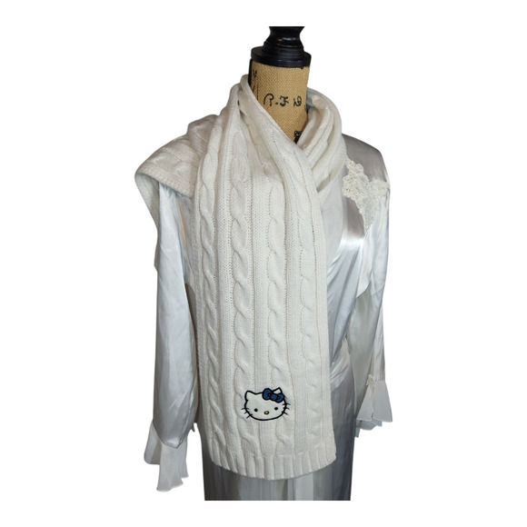 Hello Kitty and Friends Thick Cable Knit Scarf Embroidered Graphic Cream Long - Picture 1 of 5
